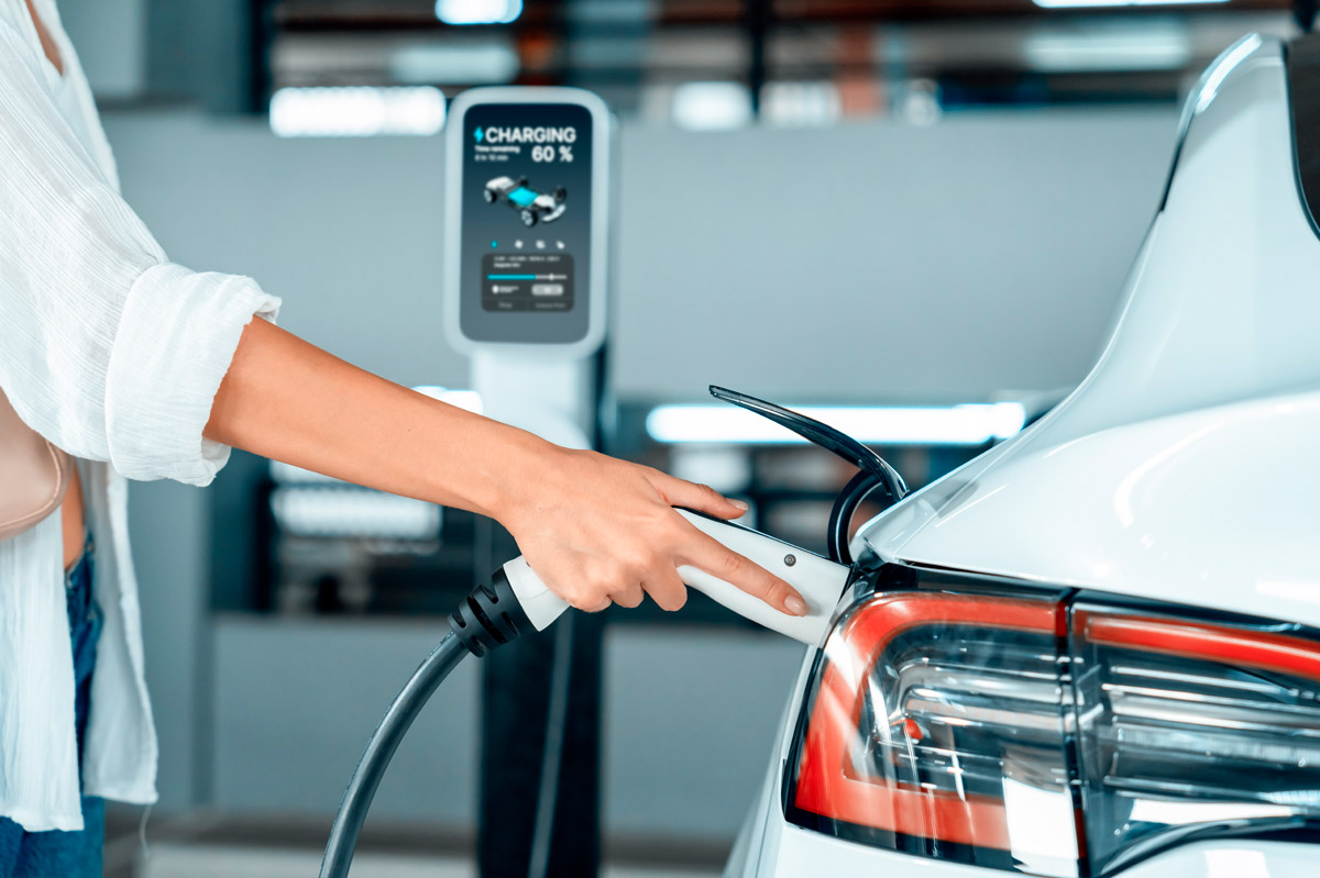 EV Charger คืออะไร คนอยู่คอนโดติดตั้งเองได้ไหม ?
